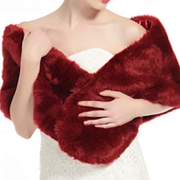 Faux Fur Shawl - Picture 3 of 8